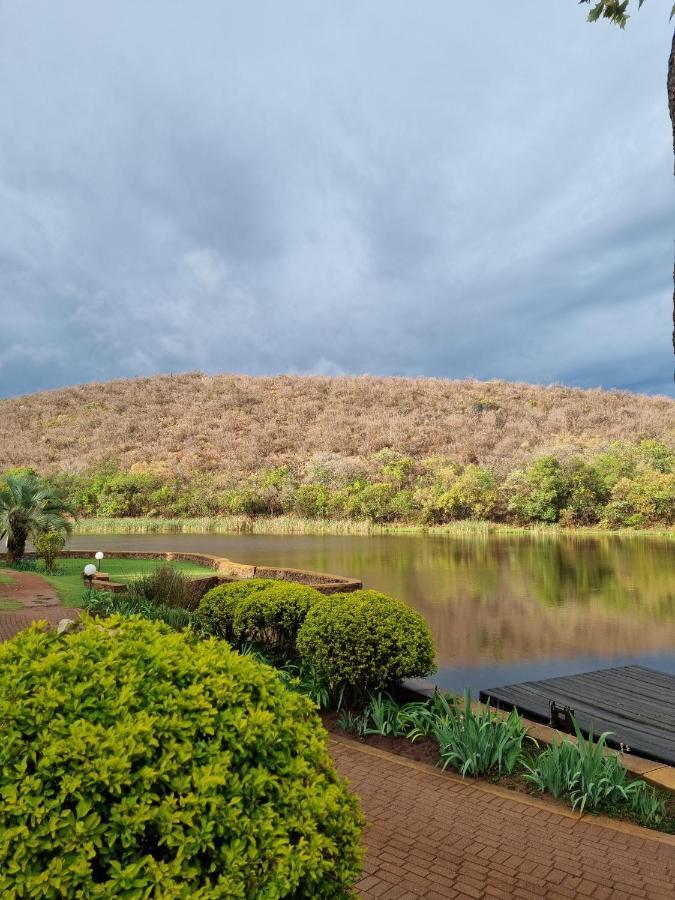 Bass Lake Country Lodge Pretoria-Noord Exteriör bild