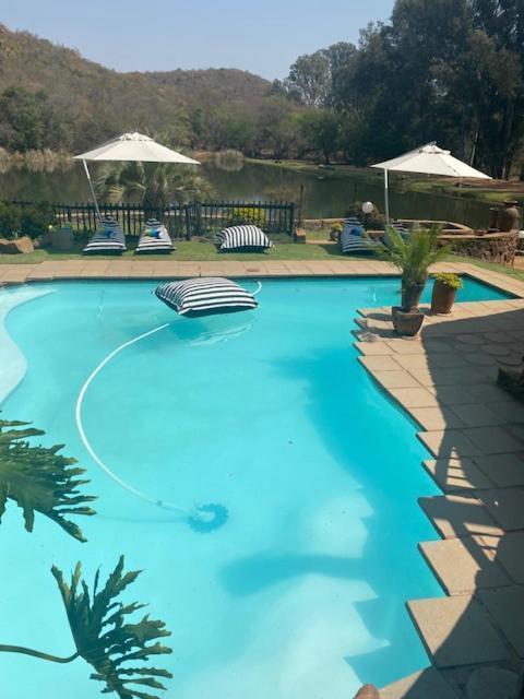 Bass Lake Country Lodge Pretoria-Noord Exteriör bild
